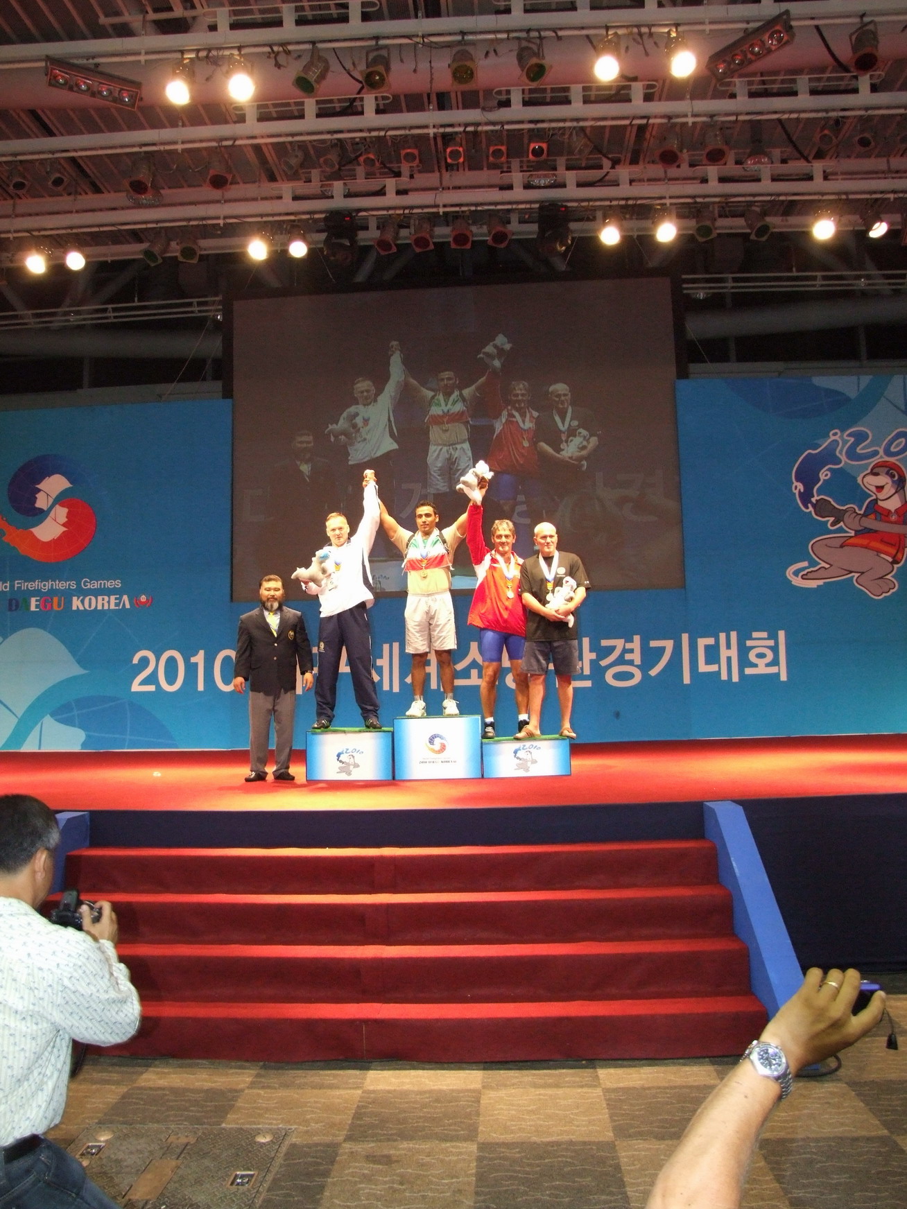 /albumFoto/corea2010/DSCF7105.jpg